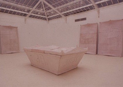 Tomb for Joseph Beuys, Galerie Yvon Lambert, Paris, 1988